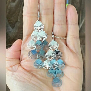 Beautiful Cascading Seashells Silver & Blue Chandelier Drop Earrings NEW